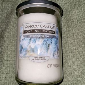 Yankee Candle Snow Dusted Pine 19oz